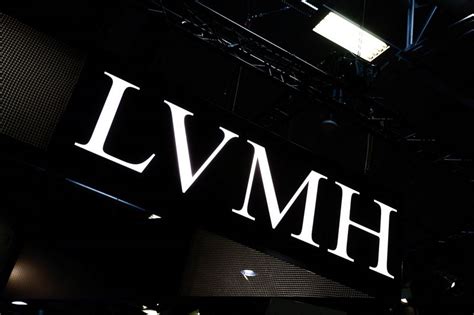 LVMH acquires eyewear manufacturer T